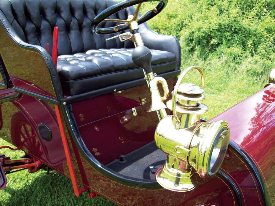  Cadillac Model A Runabout Tonneau 1903 года  (фото 17 из 21)